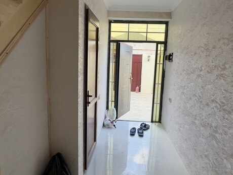 5 otaqlı həyət evi/bağ evi - Yeni Ramana q. - 145 m²