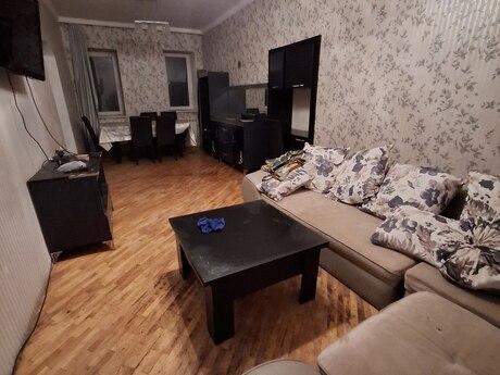 3 otaqlı köhnə tikili - Nizami m. - 80 m²