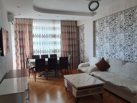 2 otaqlı yeni tikili - 7-ci mikrorayon q. - 93 m²