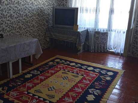 4 otaqlı köhnə tikili - Ələt q. - 85 m²