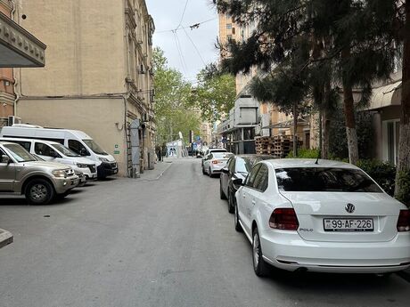 3 otaqlı köhnə tikili - Sahil m. - 120 m²
