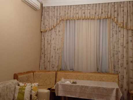 5 otaqlı həyət evi/bağ evi - 9-cu mikrorayon q. - 240 m²