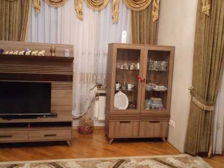 5 otaqlı həyət evi/bağ evi - 9-cu mikrorayon q. - 240 m²