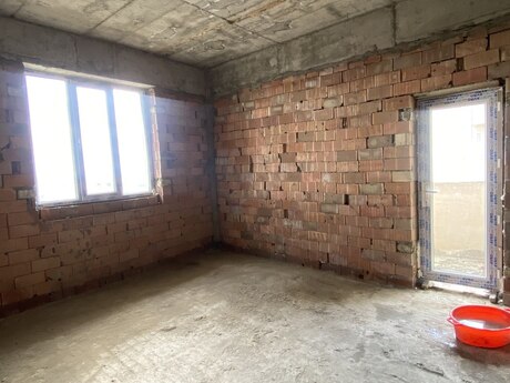 4 otaqlı yeni tikili - Mehdiabad q. - 141 m²