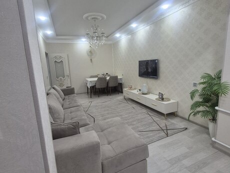 3 otaqlı köhnə tikili - 7-ci mikrorayon q. - 85 m²