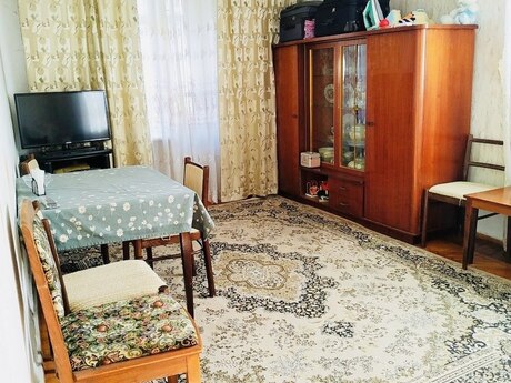 2 otaqlı köhnə tikili - Elmlər Akademiyası m. - 50 m²
