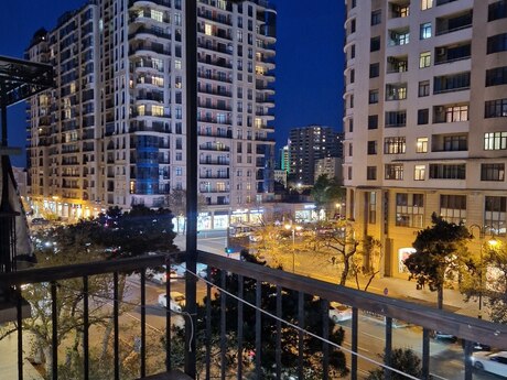 2 otaqlı köhnə tikili - Elmlər Akademiyası m. - 48 m²