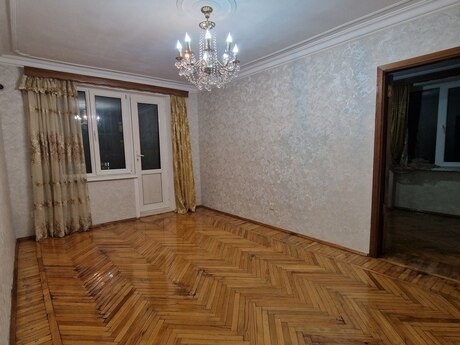 2 otaqlı köhnə tikili - Elmlər Akademiyası m. - 48 m²