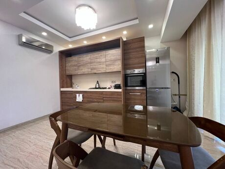2 otaqlı yeni tikili - Şah İsmayıl Xətai m. - 81 m²