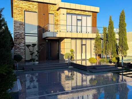 5 otaqlı həyət evi/bağ evi - Şüvəlan q. - 380 m²