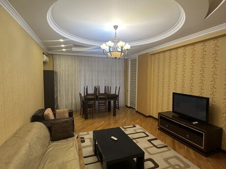 3 otaqlı yeni tikili - Nəriman Nərimanov m. - 138 m²