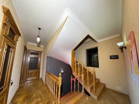 7 otaqlı həyət evi/bağ evi - Badamdar q. - 500 m²