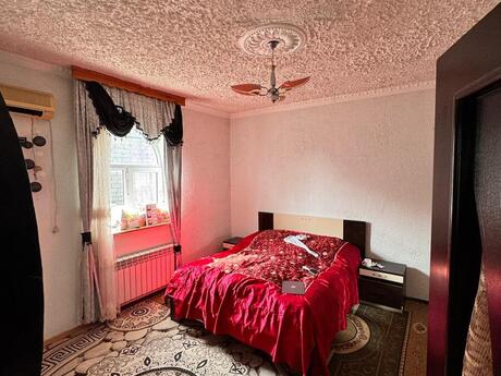 5 otaqlı həyət evi/bağ evi - Şüvəlan q. - 300 m²