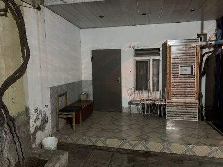 2 otaqlı həyət evi/bağ evi - Avtovağzal m. - 140 m²