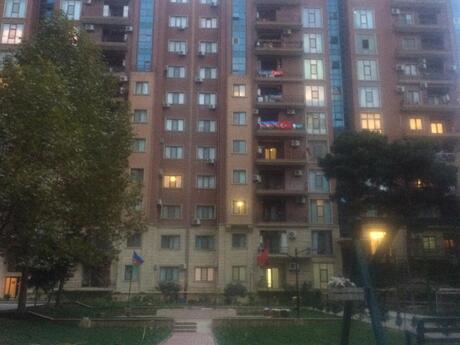 2 otaqlı köhnə tikili - Gənclik m. - 44 m²