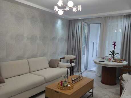 2 otaqlı köhnə tikili - Gənclik m. - 55 m²