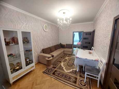 3 otaqlı köhnə tikili - 7-ci mikrorayon q. - 55 m²