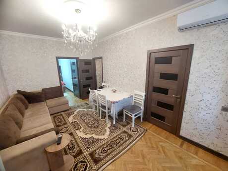 3 otaqlı köhnə tikili - 7-ci mikrorayon q. - 55 m²