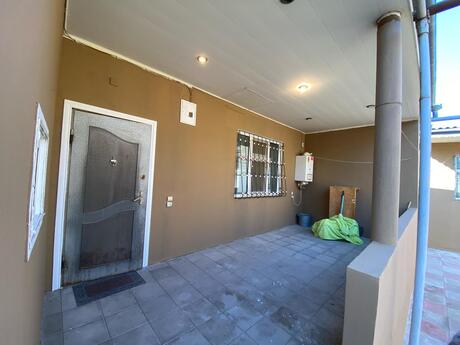 5 otaqlı həyət evi/bağ evi - Qaraçuxur q. - 120 m²