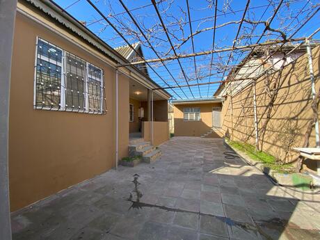 5 otaqlı həyət evi/bağ evi - Qaraçuxur q. - 120 m²