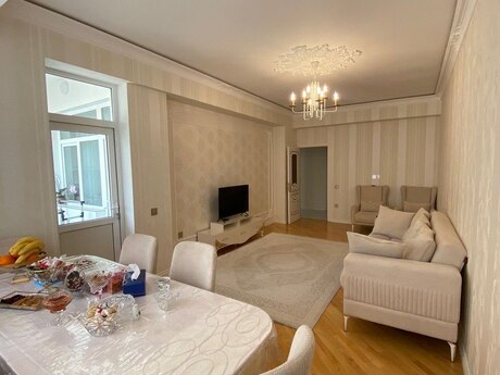 Elan №6138699 - Bakı, İnşaatçılar m., 3 otaqlı, 110 m², 7/16 mərtəbə