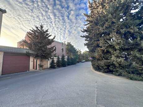 8 otaqlı həyət evi/bağ evi - Nizami r. - 375 m²