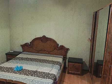 2 otaqlı həyət evi/bağ evi - Nəsimi r. - 85 m²