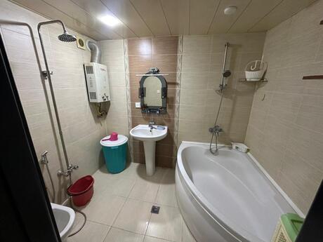 2 otaqlı köhnə tikili - Neftçilər m. - 40 m²