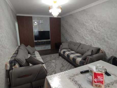 3 otaqlı köhnə tikili - Binə q. - 80 m²