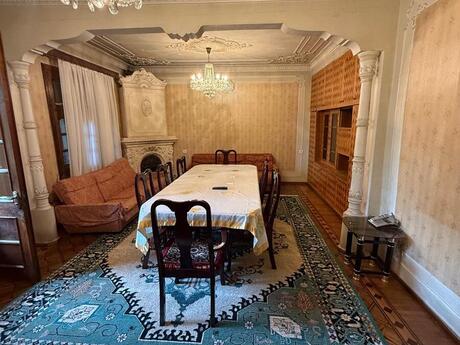 4 otaqlı köhnə tikili - Azadlıq Prospekti m. - 110 m²