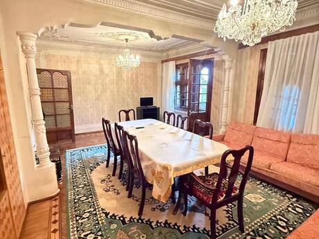 4 otaqlı köhnə tikili - Azadlıq Prospekti m. - 110 m²
