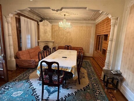 4 otaqlı köhnə tikili - Azadlıq Prospekti m. - 110 m²