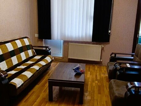 3 otaqlı köhnə tikili - 20 Yanvar m. - 70 m²