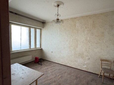 3 otaqlı köhnə tikili - Azadlıq Prospekti m. - 85 m²