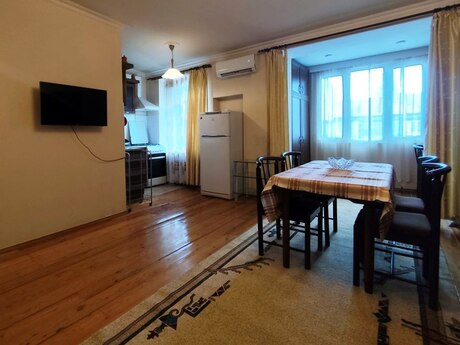 Elan №6138768 - Bakı, Yasamal r., 1 otaqlı, 40 m², 5/5 mərtəbə