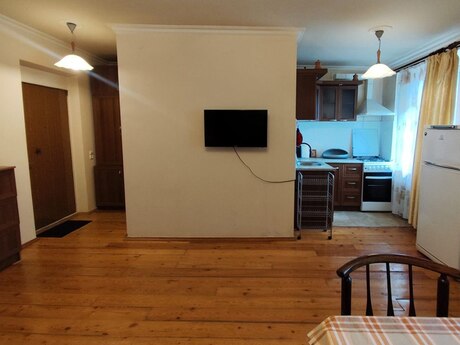 1 otaqlı köhnə tikili - Yasamal r. - 40 m²