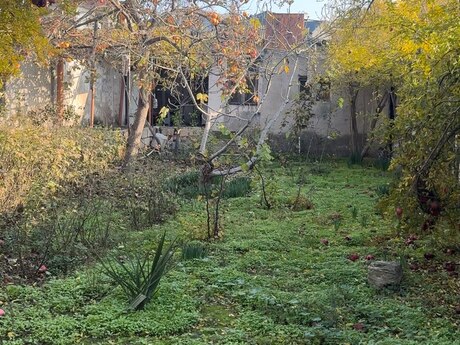 3 otaqlı həyət evi/bağ evi - Həzi Aslanov q. - 70 m²