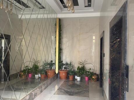 3 otaqlı yeni tikili - İnşaatçılar m. - 140 m²