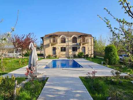 12 otaqlı həyət evi/bağ evi - Qəbələ - 280 m²
