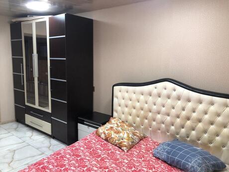 1 otaqlı köhnə tikili - Memar Əcəmi m. - 30 m²