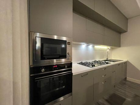 2 otaqlı yeni tikili - 8 Noyabr m. - 70 m²