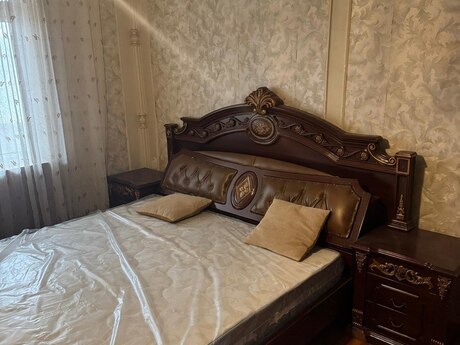 2 otaqlı köhnə tikili - Azadlıq Prospekti m. - 55 m²