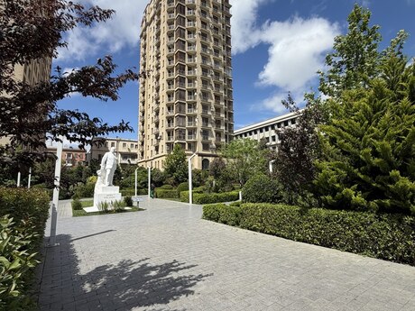 Obyekt - 28 May m. - 2100 m²
