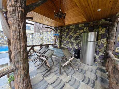 5 otaqlı həyət evi/bağ evi - Buzovna q. - 150 m²