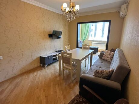 2 otaqlı köhnə tikili - Azadlıq Prospekti m. - 90 m²