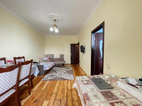 2 otaqlı köhnə tikili - Azadlıq Prospekti m. - 35 m²
