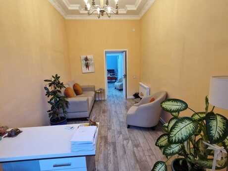 4 otaqlı köhnə tikili - Nizami m. - 110 m²