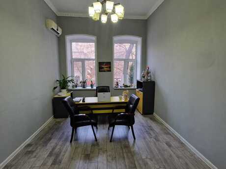 4 otaqlı köhnə tikili - Nizami m. - 110 m²