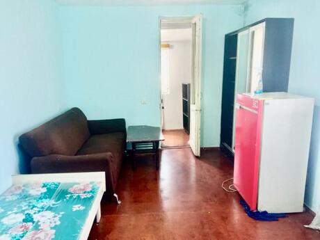 2 otaqlı köhnə tikili - Neftçilər m. - 40 m²