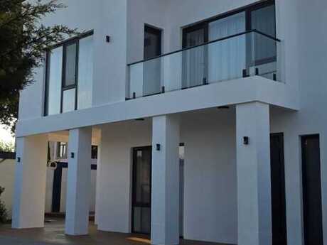 4 otaqlı həyət evi/bağ evi - Mərdəkan q. - 150 m²